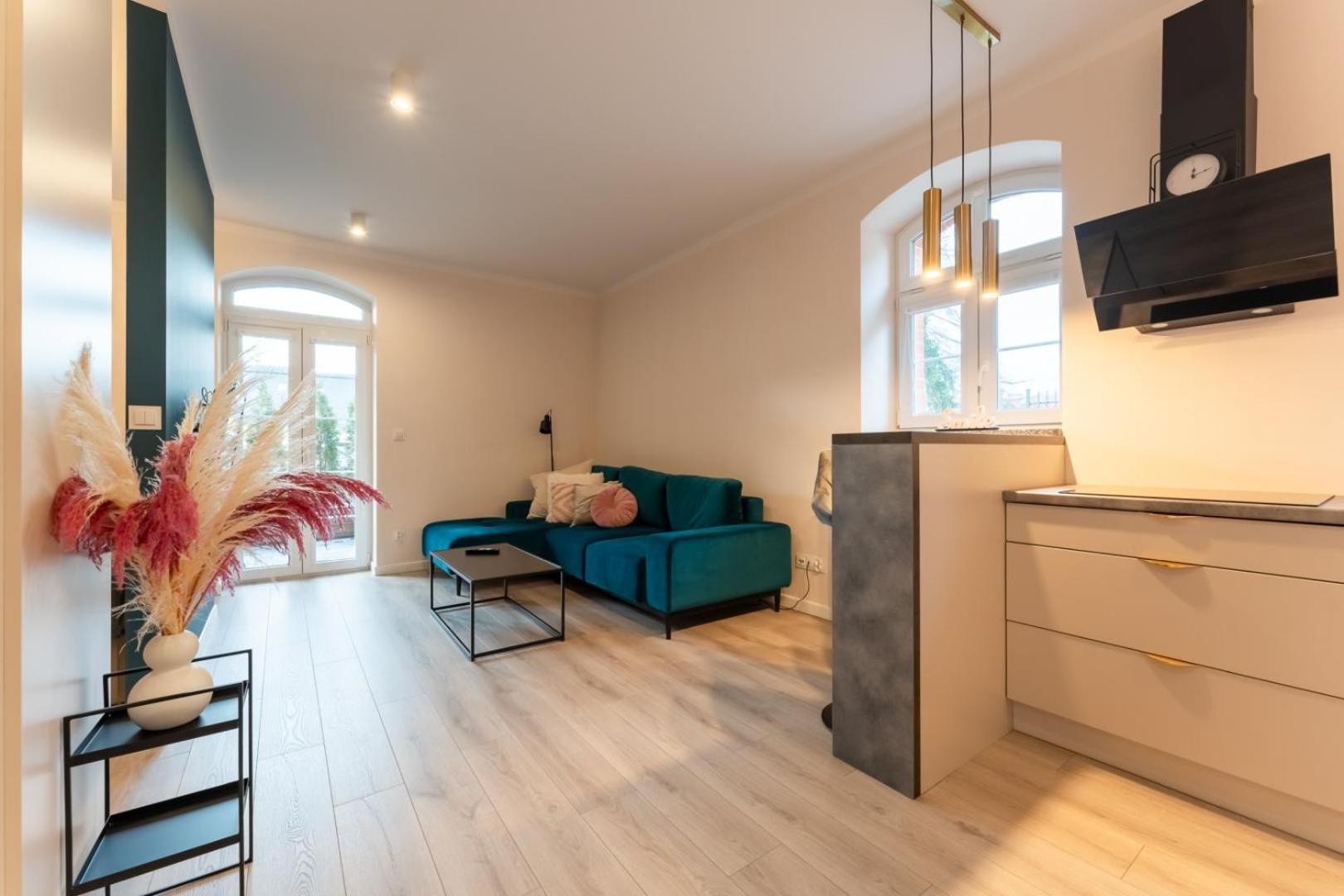 Apartament Smile - Z Prywatnym Monitorowanym Parkingiem By Spaceapart Еленя-Гура Экстерьер фото